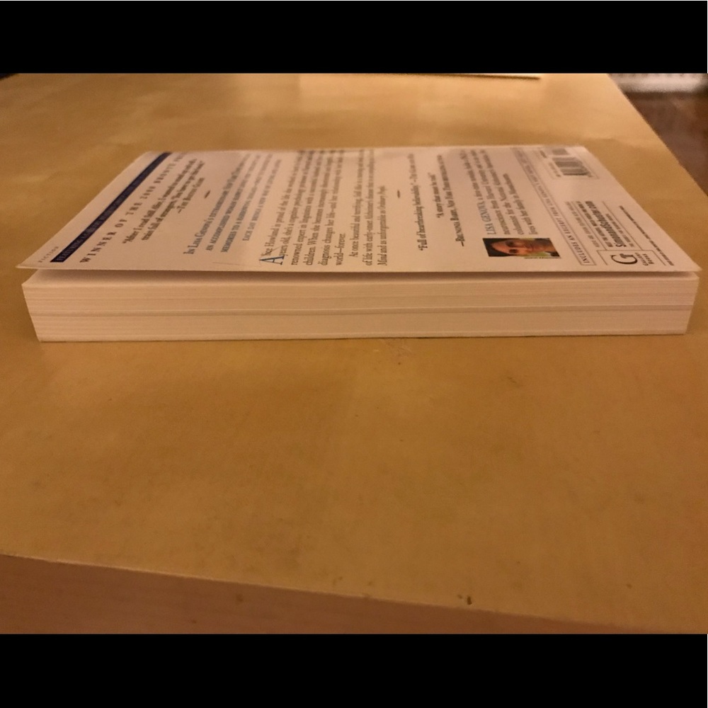 “Still Alice” by Lisa Genova - a novel - Picture 4 of 4